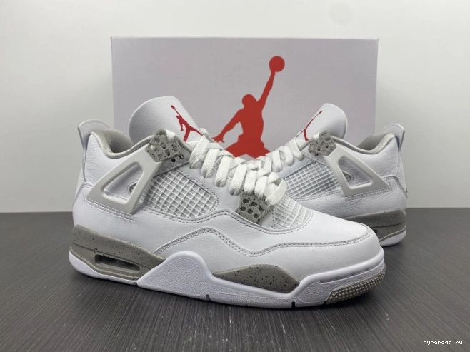 White Oreo CT8527-100 4 (2021) Retro Jordan 1112